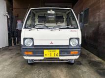1988 Mitsubishi Minicab Truck