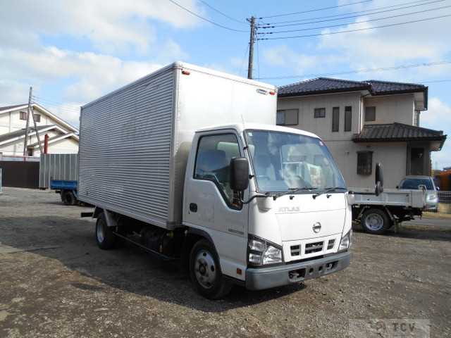 2006 Nissan Atlas
