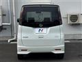 2011 Nissan ROOX