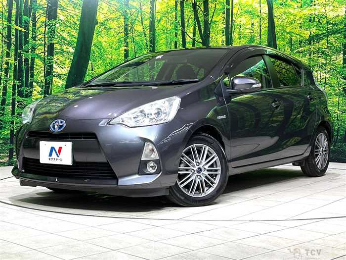 2013 Toyota AQUA