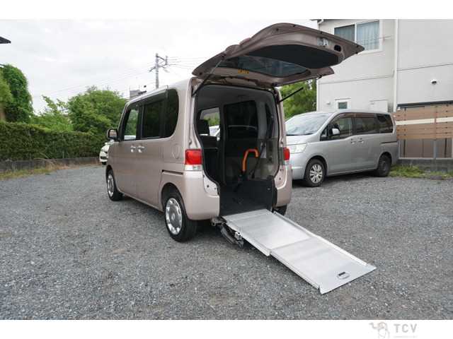 2012 Daihatsu Tanto
