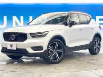 2022 Volvo XC40