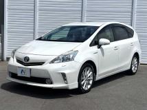 2013 Toyota PRIUS α