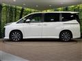 2025 Toyota Voxy