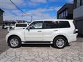 2016 Mitsubishi Pajero