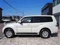2018 Mitsubishi Pajero