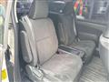 2013 Toyota Estima Hybrid