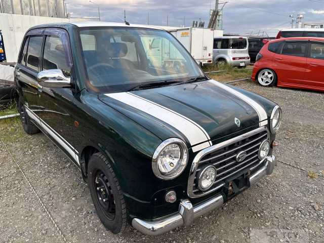 2004 Daihatsu Miragino