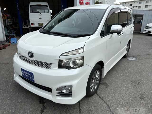 2011 Toyota Voxy