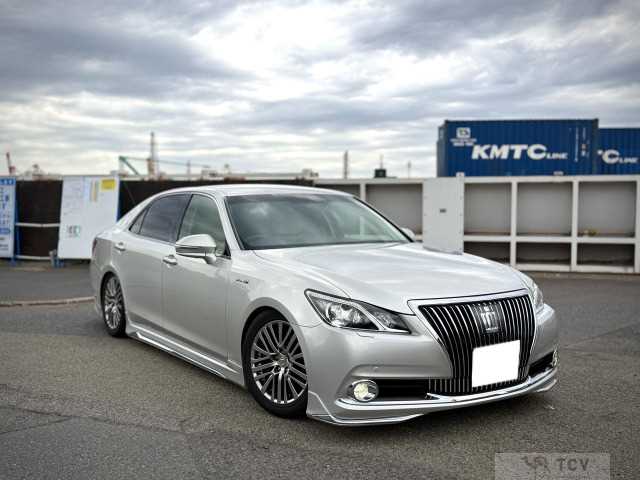 2014 Toyota Crown Majesta