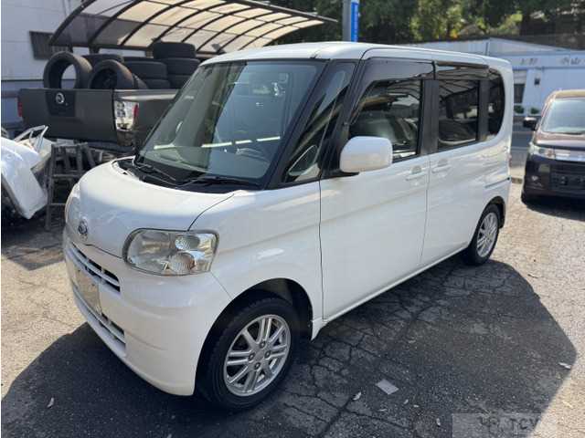 2010 Daihatsu Tanto
