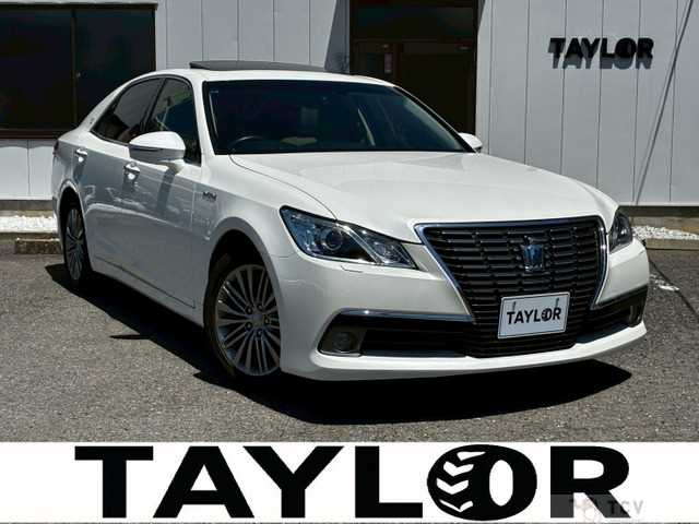 2015 Toyota Crown