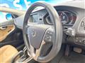 2017 Volvo V40