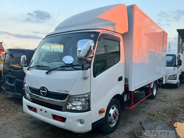 2014 Hino Dutro