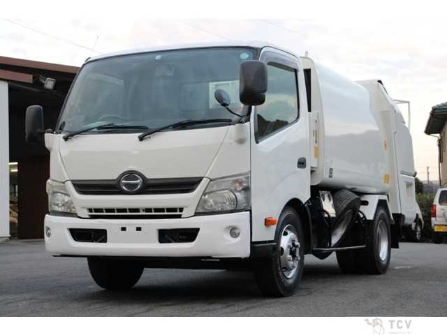 2013 Hino Dutro