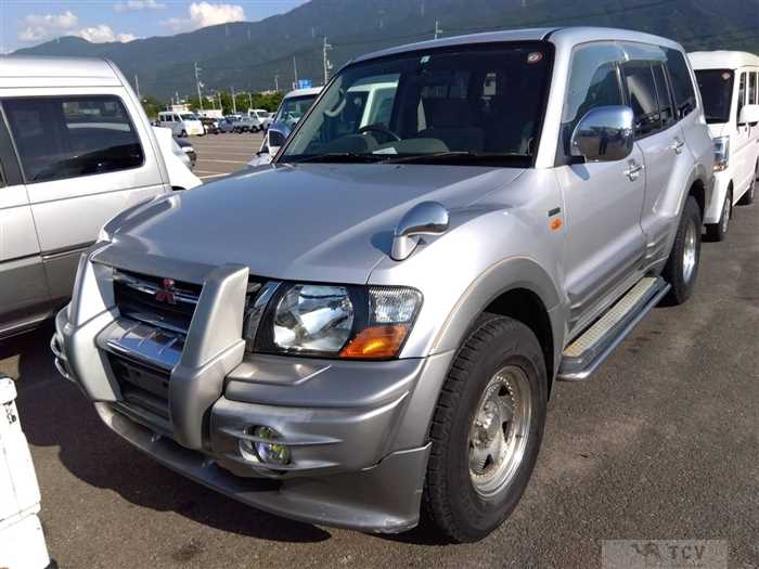 2000 Mitsubishi Pajero