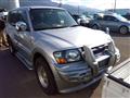 2000 Mitsubishi Pajero