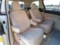 2013 Toyota Estima