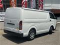 2005 Toyota Hiace Van