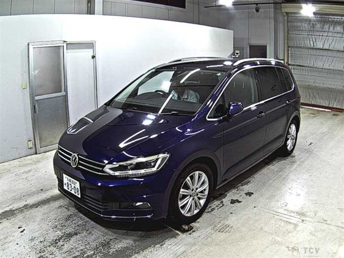 2017 Volkswagen Golf Touran