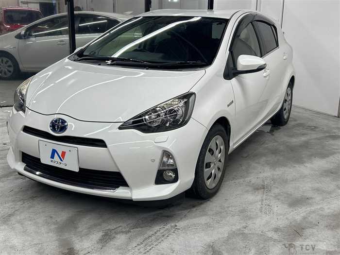 2013 Toyota AQUA