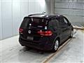 2016 Volkswagen Golf Touran