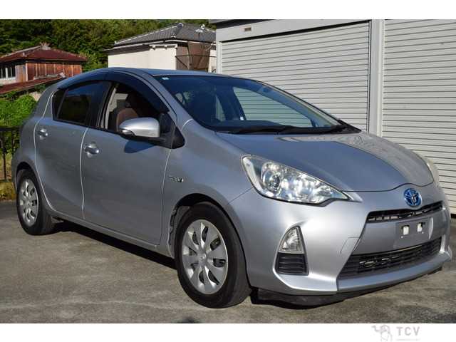 2013 Toyota AQUA