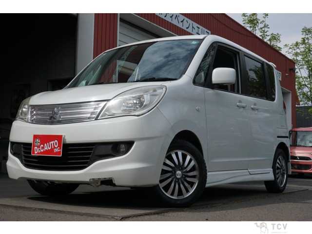 2011 Mitsubishi Delica