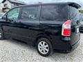 2010 Toyota Noah