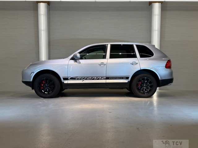 2004 Porsche Cayenne