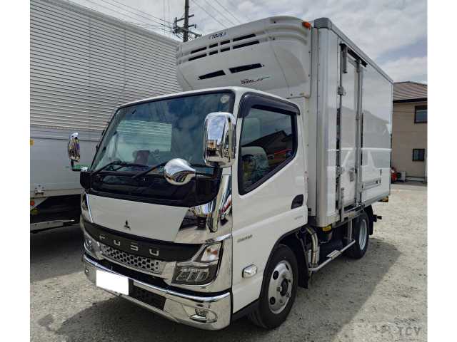 2025 Mitsubishi Canter