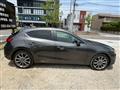 2017 Mazda Axela