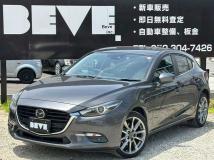 2017 Mazda Axela