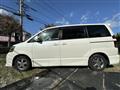 2005 Toyota Noah