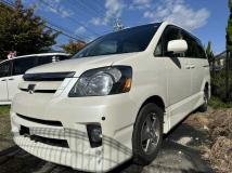 2005 Toyota Noah