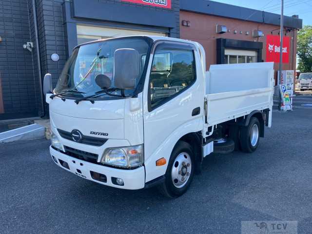 2014 Hino Dutro