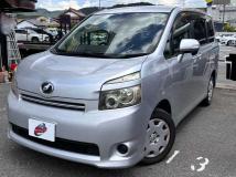 2009 Toyota Voxy