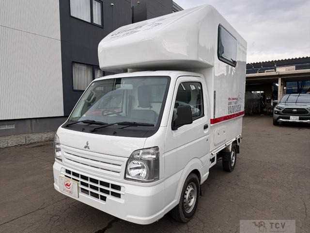 2015 Mitsubishi Minicab Truck