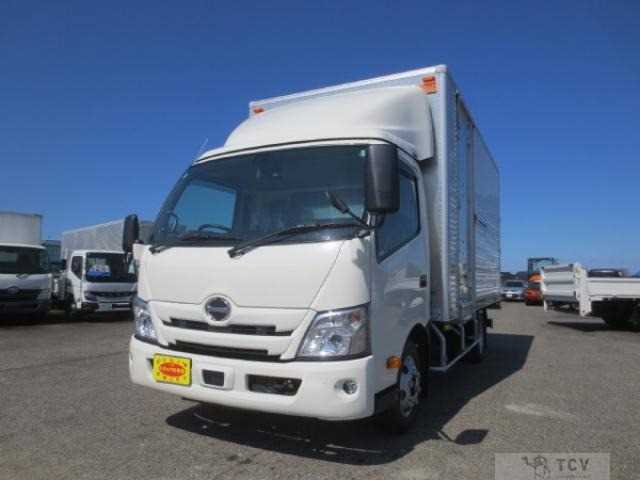 2025 Hino Dutro