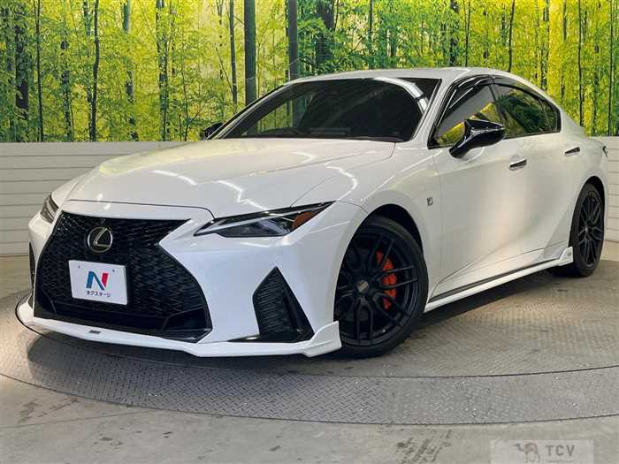 2022 Lexus IS