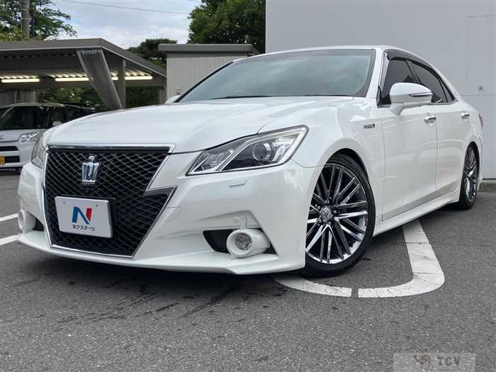 2014 Toyota Crown Hybrid