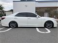 2014 Toyota Crown Hybrid