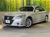 2013 Toyota Crown Hybrid