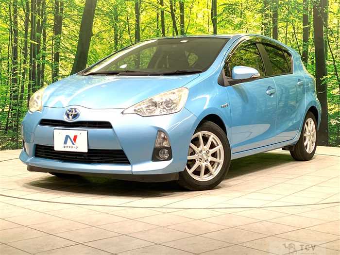 2013 Toyota AQUA