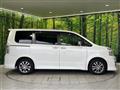 2011 Toyota Voxy