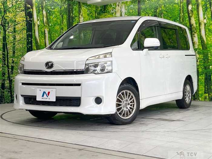 2013 Toyota Voxy