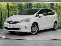 2013 Toyota PRIUS α