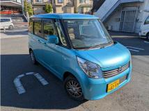 2009 Nissan ROOX