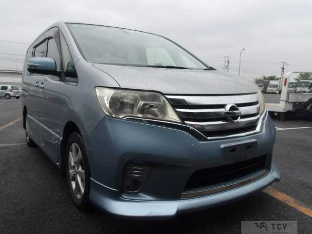 2013 Nissan Serena