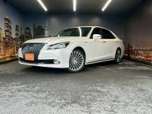 2015 Toyota Crown Majesta